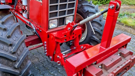 UNIVERSALE FRONTHYDRAULIK KAT 2 FÜR TRAKTOR 1500kg - ROT (RAL 3000)