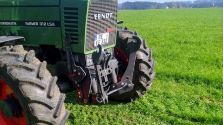 KOMPLETNÝ TROJBODOVÝ ZÁVES NA TRAKTOR UNIVERZÁLNY 2KAT PRE TRAKTOR 1500kg