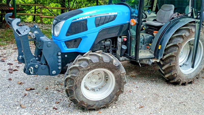 TIRANȚI FRONTALI UNIVERSALI CAT. 2 PENTRU TRACTOR 1500 KG