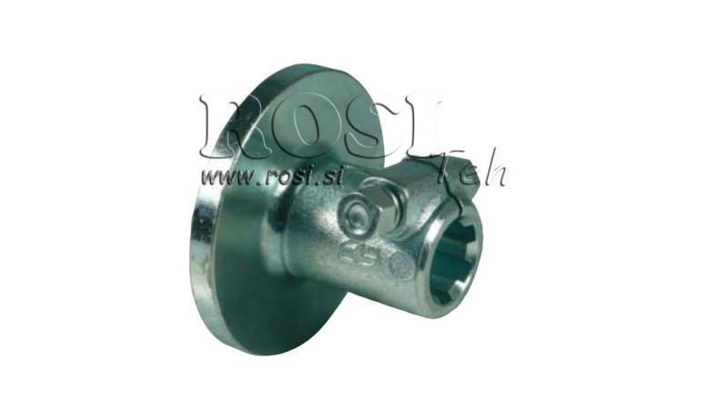 cardan attachment flange with pin